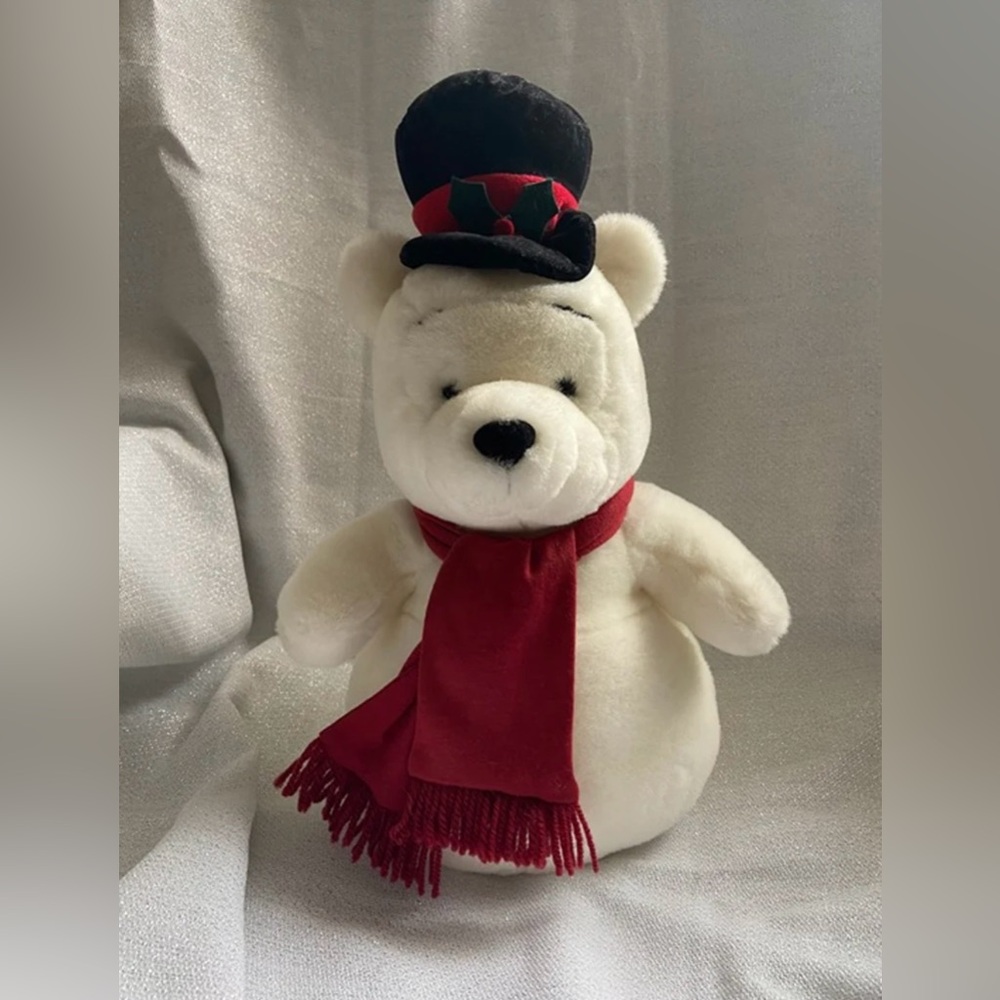 Disney Store Snowman Winnie the Pooh w/Top Hat, Theme Park Exclusive 15"